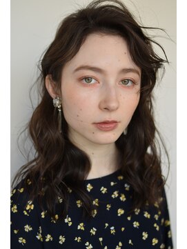 ナル(nalu.) ホットパーマで外国人風癖っ毛ウェーブ