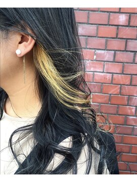リッカヘアー(Ricca hair) インナーカラービビッドイエロー大人かわいいゆるふわ耳掛け小顔