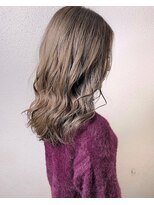 リル(Lille 橋本)&nbsp;シアーベージュ×リラックスセミディ【Lille橋本】