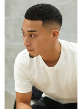 にもう スキンフェードカットクロップ２