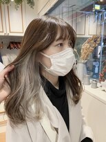 ネオリーブ クタ 町田店(Neolive kuta)&nbsp;ホワイトアッシュのインナーカラー【町田/町田駅】