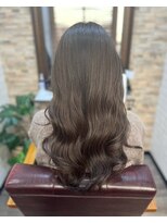 ハサミバイアトリエナガノ 千葉(8sami by atelier nagano)&nbsp;デザインカラー／レイヤーカット/ウエットヘア/オリーブベージュ