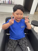 キング 高槻(K!ng)&nbsp;【高槻/茨木】キッズ　カット　パーマ　スパイラル　波巻き