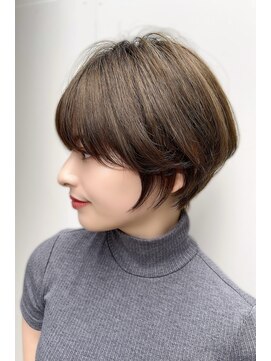 リークフー(Ree cu fuu) 耳かけショートボブ アッシュベージュ ひし形ショートボブ藤沢