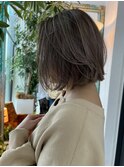 能瀬　3 美髪ナチュラルグレージュカラーに切りっぱなしミニボブ