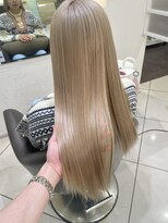 ハイトーンベージュ
