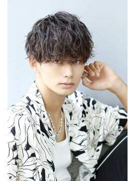 リップス 心斎橋(LIPPS) 波巻きツイスパ 刈り上げマッシュ ツイストスパイラル