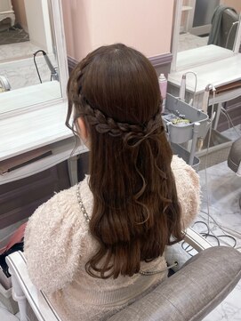 アリエス 渋谷駅西口店(Aries) 髪の毛リボンハーフアップ