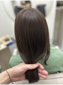 オリーブベージュで透明感カラー