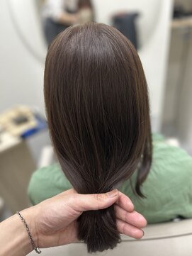 トッカ 広島(tocca) オリーブベージュで透明感カラー