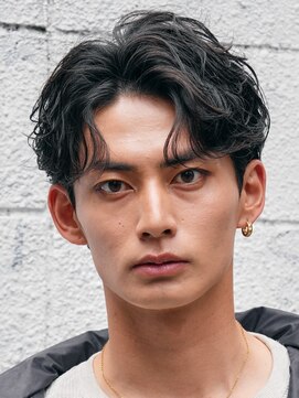 テン 心斎橋(tenn.) 心斎橋フェザーパーマフェザーショートセンターパート20代緩め