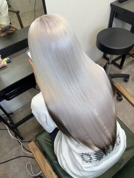 モニカ 原宿店(MONIQA) ホワイト裾カラー