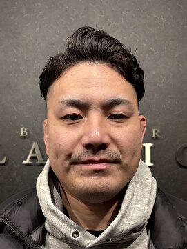 バーバークラシックス(BARBER CLASSICS) 七三フェード/スキンフェード/ツーブロック/新潟メンズ専門店