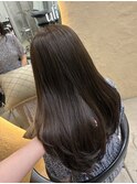 ふわっとレイヤーカット×オリーブグレージュ