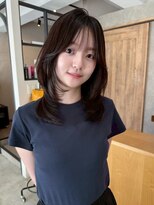 エトワ 中央店(etoi)&nbsp;大分ハッシュカット胸上鎖骨下ミディアムレイヤースタイルかるめ