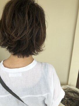 フランジェッタヘアー(Frangetta hair) ふんわりパーマ