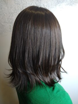 ルフェール ビューティーアンドスパ(REFAIRE beauty&spa) 【お客様スナップ】外ハネミディアムレイヤー