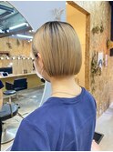 ケアブリーチミルクティーベージュ切りっぱなしボブミニボブ韓国