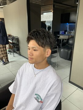 アイズ 海老名(AIZU) スウィングアップバングジェットモヒカンフェードカットショート