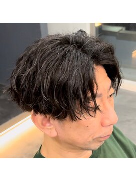 バース バイ ハピネス(BIRTH by happiness) 緩め波巻きセンターパート