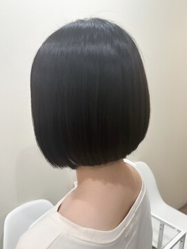 ルピナス(Lupine.) 【Ayumi】ぱつっとボブ♪