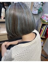 ヲタクに美容室は難しい。&nbsp;ブリーチ2回～/水色ハイライト