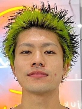 ウィコ 新宿(WICO) NEON Green×endBlack [新宿駅/カルマパーマ/ベリーショート]