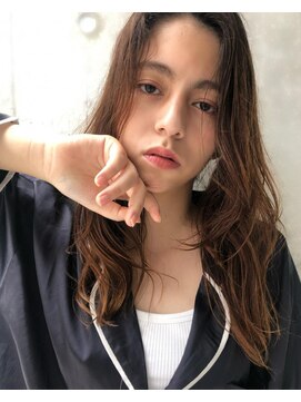 バロンフェム(baLon.fem) 【Stylist 本田愛】アンニュイパーマスタイル