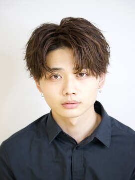 エデアンルクラ 下通(EDEAN Leclat) 熊本メンズカット ナチュラルセンターパート スパイラルパーマ