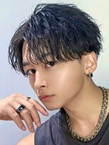 アイビーズ(IVYS)&nbsp;ツイストスパイラルセンターパートパーマツーブロック刈り上げ