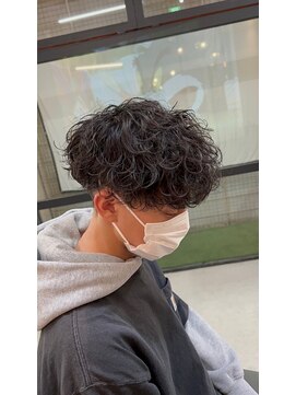 ステラ(STELLA) 刈り上げマッシュ×波巻きスパイラル