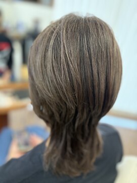 ベビードールプラス(Baby doll Plus) 白髪ぼかし くびれミディアム