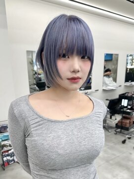 ヒビヲ 天神警固(HIBIO) 顔周りレイヤーカットダブルカラーケアブリーチレイヤーボブ