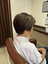 レガ(le ga) 白髪を楽しむ明るめショート