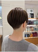 丸みのある刈り上げショート