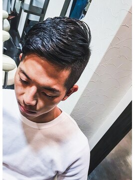 オムヘアーバイグルーマーズ(HOMME HAIR by GROOMER/S) #barberstyle#combover#pompadour#hommehair2nd櫻井