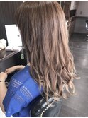 シナモンベージュ