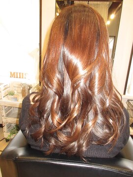 コア フィール ア デイ(COIFFURE A DAY) 【見附今町】M3D愛されロング