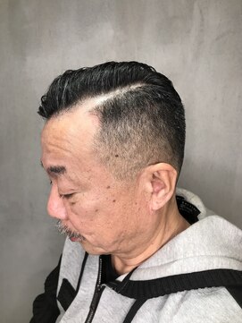 アンダーバーホワイトモデ 河内長野(_WHITE mode) ☆フェードカット