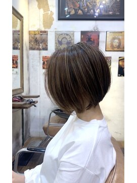 ヘアーワークス アンビエント(Hair works Ambient) 【Ambient_hat】パッっとボブ