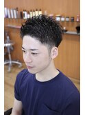 くせ毛を活かしたショートスタイル