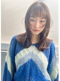 顔まわりレイヤー/オン眉/短めバング/グレージュ/透明感カラー