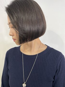 サクラ オモテサンドウ(SAKURA) あご上切りっぱなしボブ 前下がりボブ 髪質改善 表参道