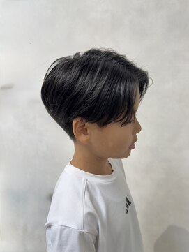 ニコ ヘアデザイン(nico hair design) センターパートショート
