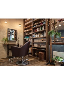 《マンツーマン施術で心からの満足をお届け》艶髪をコンセプトに17年間キレイを生み出し続けた実力派サロン