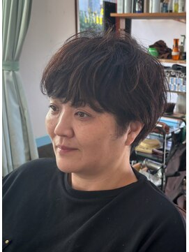 ツーセクションバッサリショートカットスタイル