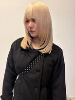 ロックス バイ マグ 松本(rocks BY MAG)&nbsp;ハイトーンホワイトブロンド×韓国風レイヤースタイル