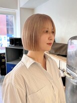 マカロニコースト(macaroni coast) 前髪ありミニボブホワイトベージュブリーチベージュ