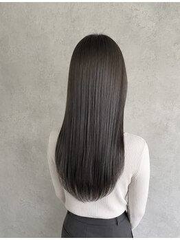 ヴィル(ViLL)の写真/自然な仕上がりで美髪へ導くサラサラヘアを◎朝楽ストレートで理想の艶めきを叶えよう♪