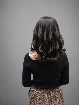 ソラヘアー(SORA hair) 透明感アッシュグレージュくびれミディ